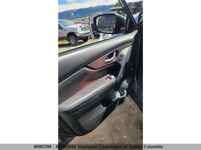 40083394 :رقم المزاد ، 5N1AT2MV4FC861309 vin ، 2015 Nissan Rogue مزاد بيع