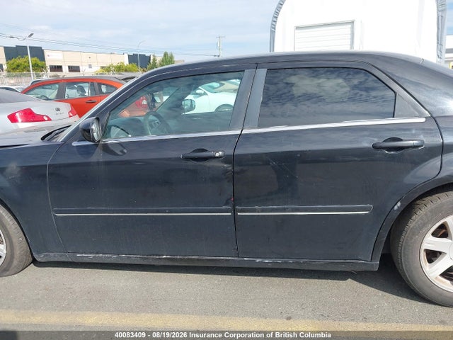 40083409 :رقم المزاد ، 2C3JA53G55H625119 vin ، 2005 Chrysler 300 مزاد بيع