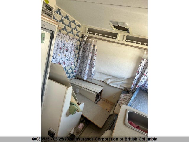 40083536 :رقم المزاد ، 4WYH27A1961707572 vin ، 2006 R-vision Trail-lite Bantam مزاد بيع