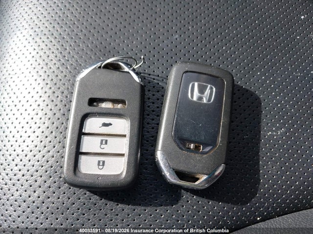 Продажа на аукционе авто 2016 Honda Cr-v, vin: 2HKRM4H7XGH106120, номер лота: 40083591