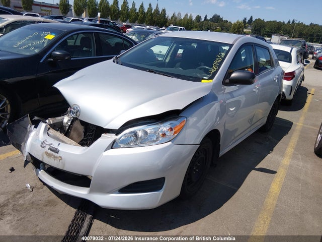 Toyota Matrix S 2014 2T1KU4EEXEC132348 Image 2