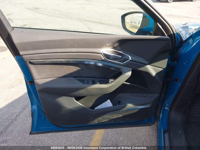 40083630 :رقم المزاد ، WA1VAAGE2KB011156 vin ، 2019 Audi E-tron Prestige مزاد بيع
