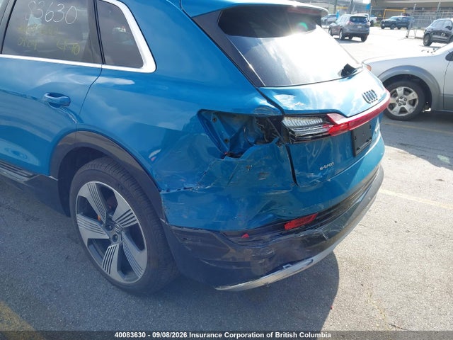 40083630 :رقم المزاد ، WA1VAAGE2KB011156 vin ، 2019 Audi E-tron Prestige مزاد بيع