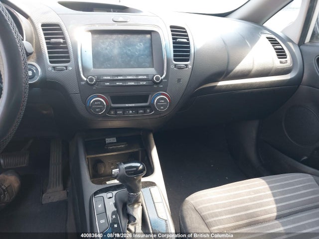 2017 Kia Forte მანქანა იყიდება აუქციონზე, vin: 3KPFL4A83HE056305, აუქციონის ნომერი: 40083640