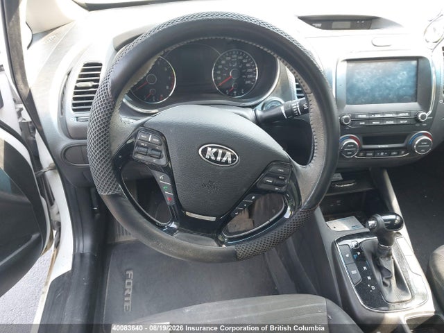 2017 Kia Forte მანქანა იყიდება აუქციონზე, vin: 3KPFL4A83HE056305, აუქციონის ნომერი: 40083640