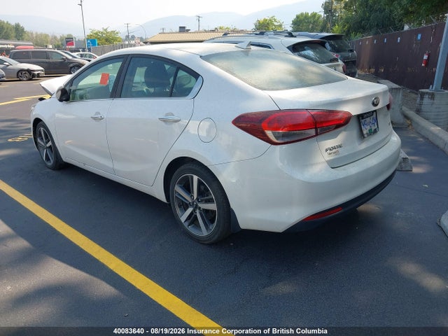 2017 Kia Forte მანქანა იყიდება აუქციონზე, vin: 3KPFL4A83HE056305, აუქციონის ნომერი: 40083640