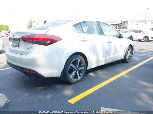2017 Kia Forte მანქანა იყიდება აუქციონზე, vin: 3KPFL4A83HE056305, აუქციონის ნომერი: 40083640