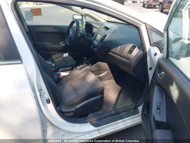 2017 Kia Forte მანქანა იყიდება აუქციონზე, vin: 3KPFL4A83HE056305, აუქციონის ნომერი: 40083640