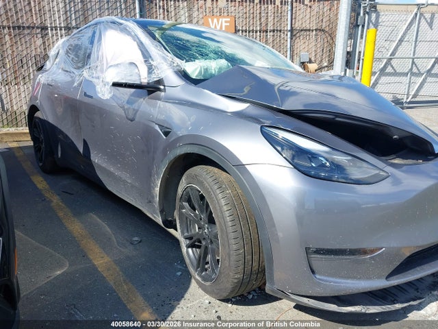 2025 Tesla Model Y მანქანა იყიდება აუქციონზე, vin: 7SAYGDEE6SF288883, აუქციონის ნომერი: 40058640