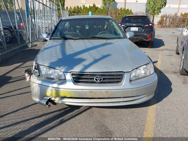40083794 :رقم المزاد ، JT2BG22K7Y0464597 vin ، 2000 Toyota Camry مزاد بيع