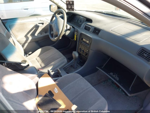 40083794 :رقم المزاد ، JT2BG22K7Y0464597 vin ، 2000 Toyota Camry مزاد بيع