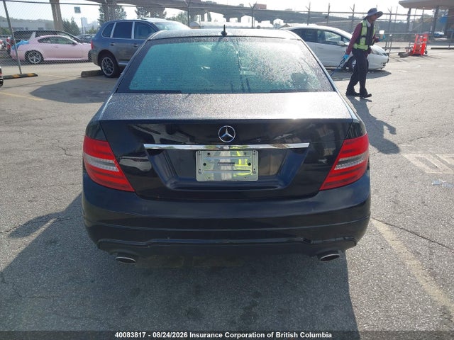2012 Mercedes-benz C 250 4matic მანქანა იყიდება აუქციონზე, vin: WDDGF8FB4CA692241, აუქციონის ნომერი: 40083817