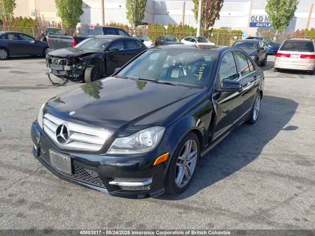 2012 Mercedes-benz C 250 4matic მანქანა იყიდება აუქციონზე, vin: WDDGF8FB4CA692241, აუქციონის ნომერი: 40083817