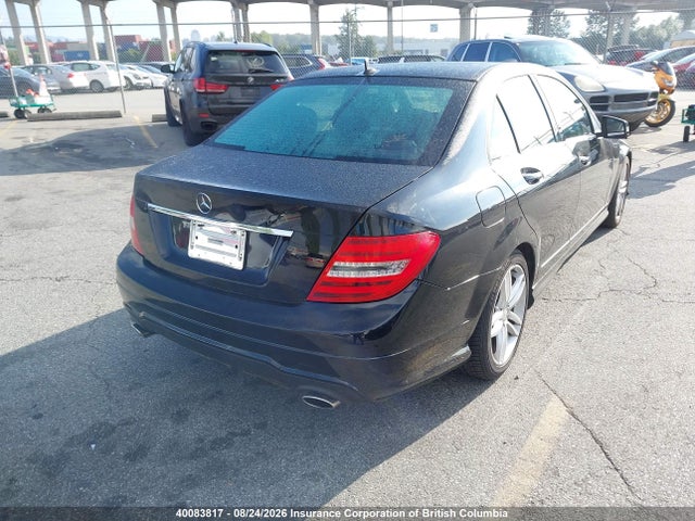 2012 Mercedes-benz C 250 4matic მანქანა იყიდება აუქციონზე, vin: WDDGF8FB4CA692241, აუქციონის ნომერი: 40083817