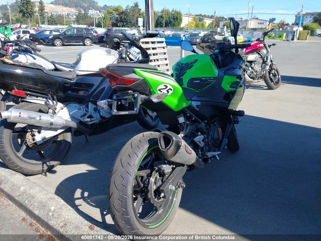 JKAEXKG11JDA05999 Kawasaki EX400