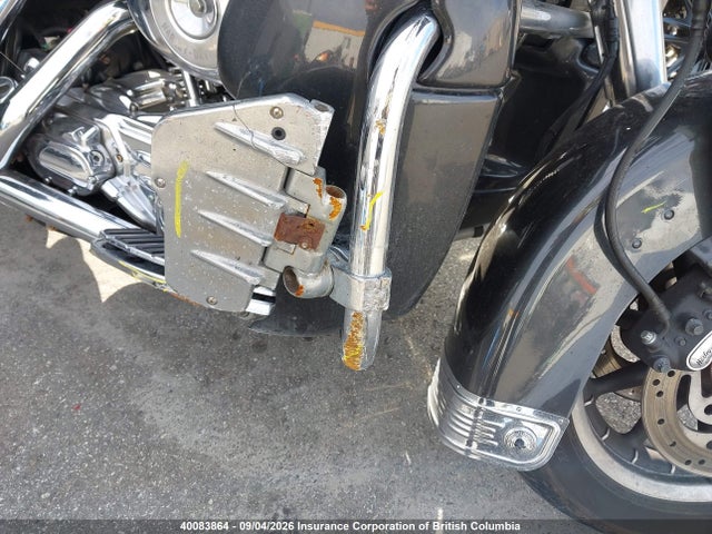 40083864 :رقم المزاد ، 5HD1FCW134Y621915 vin ، 2004 Harley-davidson Flhtcui مزاد بيع