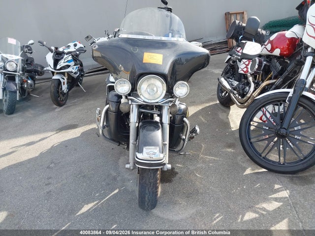 40083864 :رقم المزاد ، 5HD1FCW134Y621915 vin ، 2004 Harley-davidson Flhtcui مزاد بيع