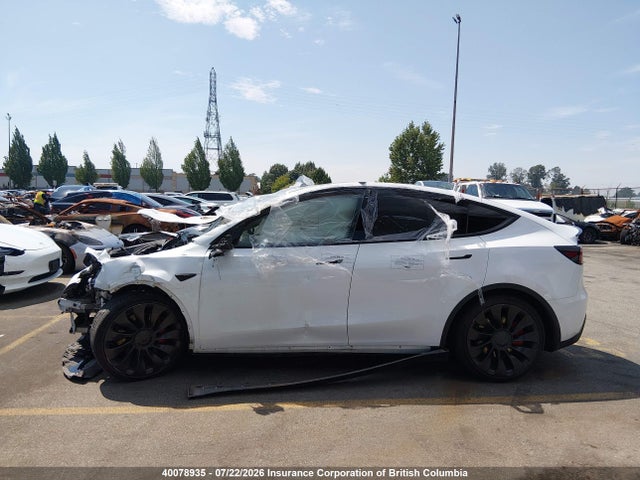 7SAYGDEF8NF576157 Tesla Model Y