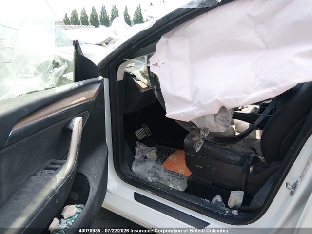 7SAYGDEF8NF576157 Tesla Model Y