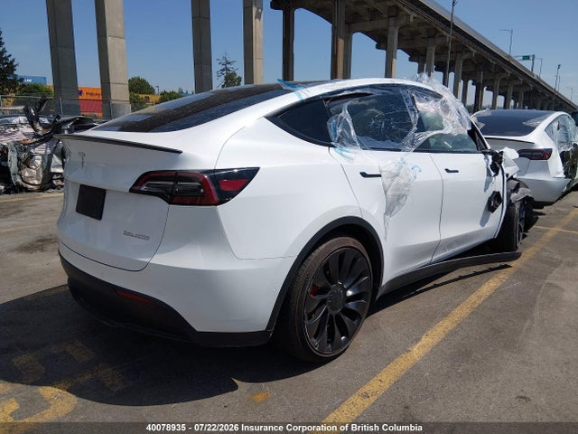 7SAYGDEF8NF576157 Tesla Model Y