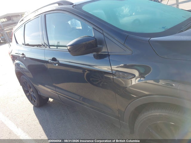 1FMCU9GD0KUB17230 Ford ESCAPE SE