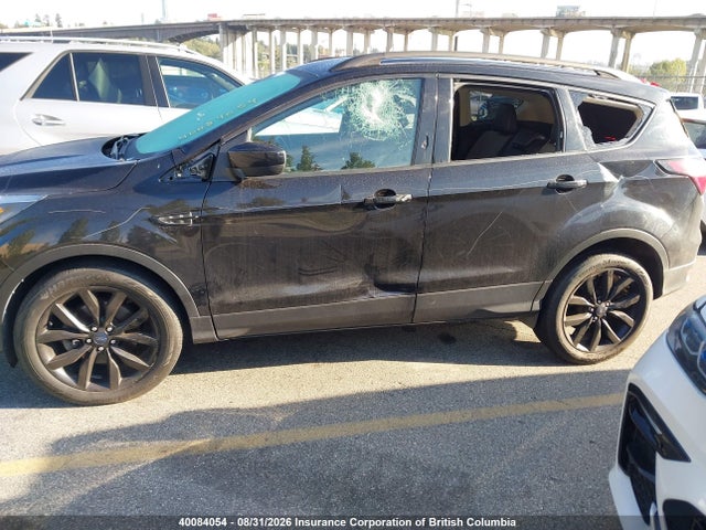 1FMCU9GD0KUB17230 Ford ESCAPE SE