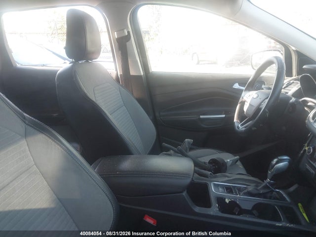 1FMCU9GD0KUB17230 Ford ESCAPE SE