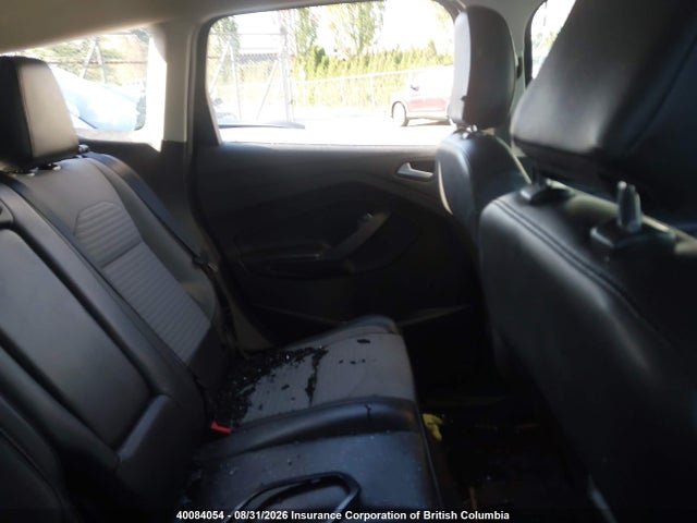 1FMCU9GD0KUB17230 Ford ESCAPE SE