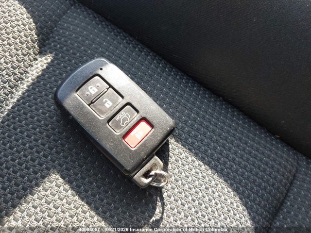 JTMRJREV5HD152146 Toyota RAV4