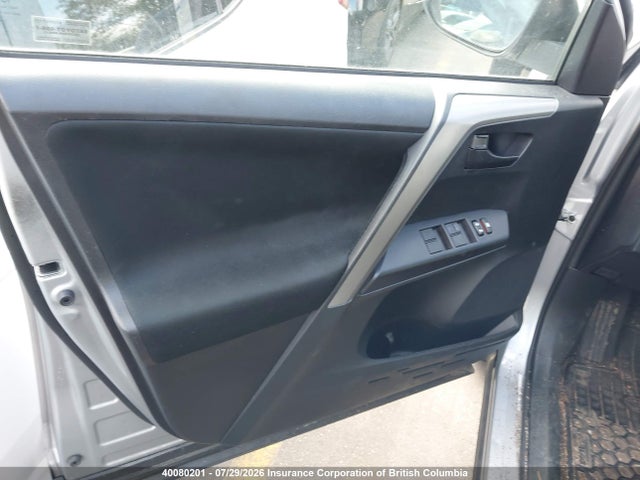 Toyota RAV4 LE 2018 2T3BFREV5JW804601 Image 12