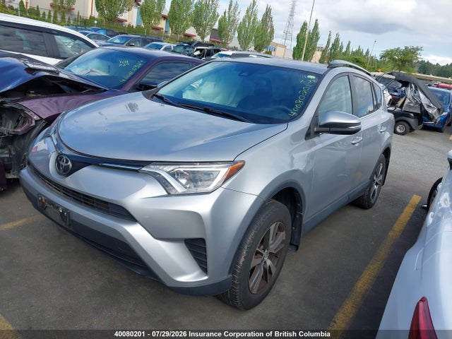 Toyota RAV4 LE 2018 2T3BFREV5JW804601 Image 2