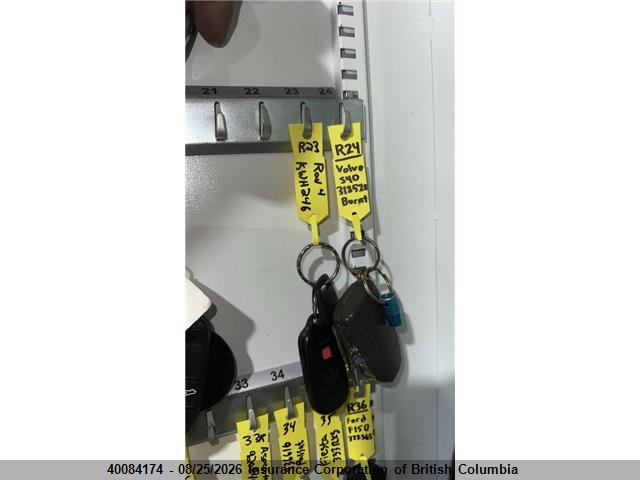 40084174 :رقم المزاد ، JTEHH20V610103133 vin ، 2001 Toyota Rav4 مزاد بيع