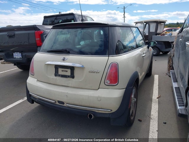 Продажа на аукционе авто 2005 Mini Cooper, vin: WMWRC33415TC57320, номер лота: 40084187