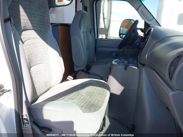 40084217 :رقم المزاد ، 1FDXE45S33HB49084 vin ، 2003 Ford E-450 Cutaway Standard مزاد بيع