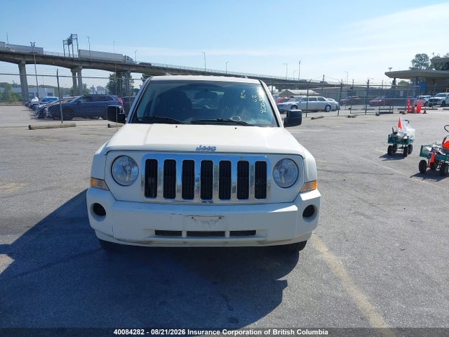 2010 Jeep Patriot Sport მანქანა იყიდება აუქციონზე, vin: 1J4NT2GA3AD555763, აუქციონის ნომერი: 40084282
