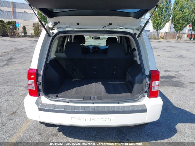 2010 Jeep Patriot Sport მანქანა იყიდება აუქციონზე, vin: 1J4NT2GA3AD555763, აუქციონის ნომერი: 40084282