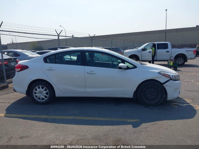 KIA Forte 2017 3KPFK4A77HE071089 Image 14