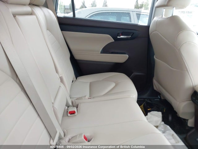 Toyota Highlander Xle 2022 5TDGZRBH9NS579103 Image 8