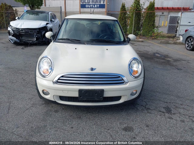 40084315 :رقم المزاد ، WMWMF33557TT51999 vin ، 2007 Mini Cooper مزاد بيع