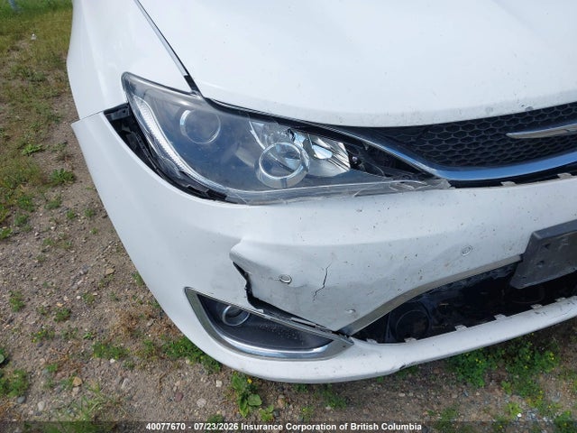 Chrysler Pacifica Limited 2017 2C4RC1GG1HR536089 Image 19