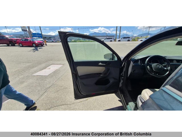 3VV0B7AX1JM139424 Volkswagen TIGUAN S
