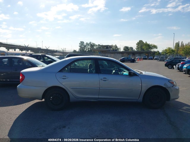 2004 Toyota Camry მანქანა იყიდება აუქციონზე, vin: 4T1BE32K14U306077, აუქციონის ნომერი: 40084374