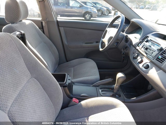 2004 Toyota Camry მანქანა იყიდება აუქციონზე, vin: 4T1BE32K14U306077, აუქციონის ნომერი: 40084374