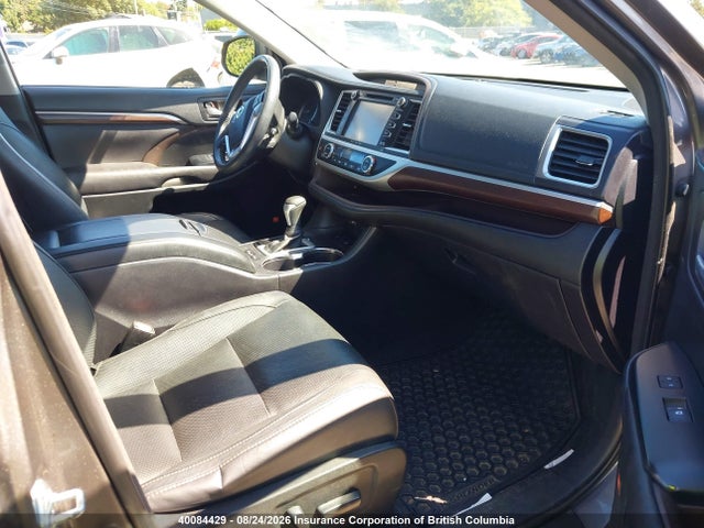 40084429 :رقم المزاد ، 5TDDKRFH7GS314247 vin ، 2016 Toyota Highlander Limited/ltd Platinum مزاد بيع