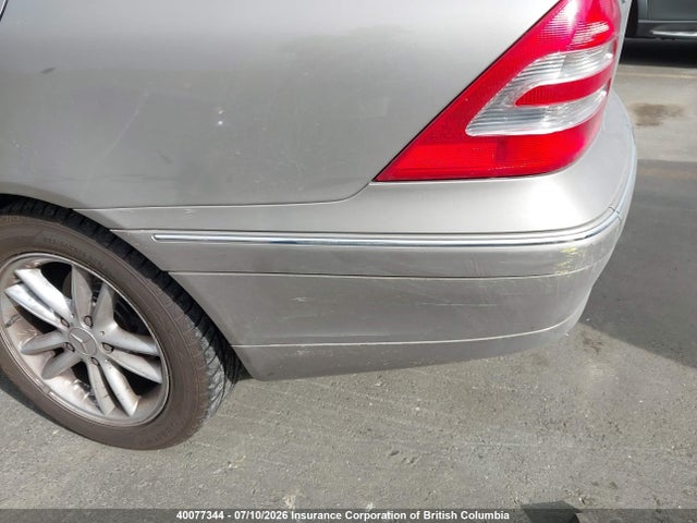 2004 Mercedes-benz C 230k Sport Sedan მანქანა იყიდება აუქციონზე, vin: WDBRF40JX4F549664, აუქციონის ნომერი: 40077344
