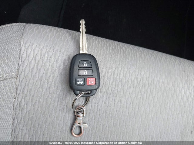 40084460 :رقم المزاد ، 2T1BURHE1FC292273 vin ، 2015 Toyota Corolla L/le/le Pls/prm/s/s Pls مزاد بيع