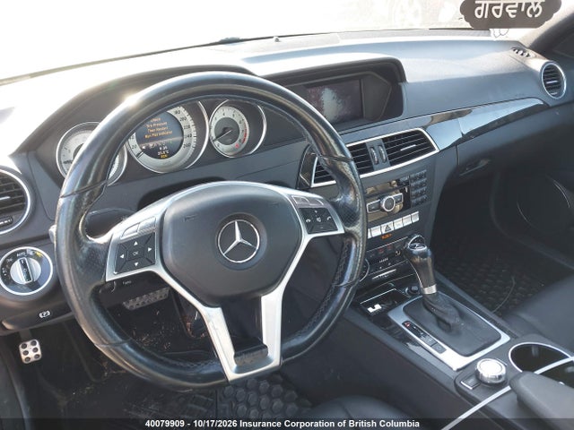 2013 Mercedes-benz C 350 4matic მანქანა იყიდება აუქციონზე, vin: WDDGF8JB8DA745046, აუქციონის ნომერი: 40079909