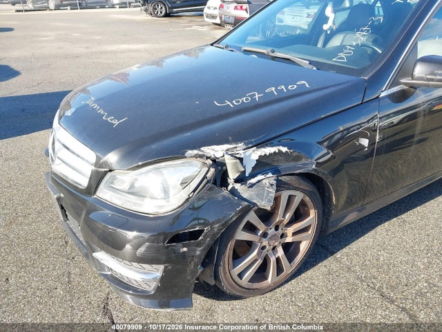 2013 Mercedes-benz C 350 4matic მანქანა იყიდება აუქციონზე, vin: WDDGF8JB8DA745046, აუქციონის ნომერი: 40079909