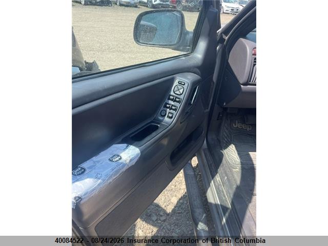 Продаж на аукціоні авто 2000 Jeep Grand Cherokee Laredo, vin: 1J4GW48S8YC233591, номер лоту: 40084522