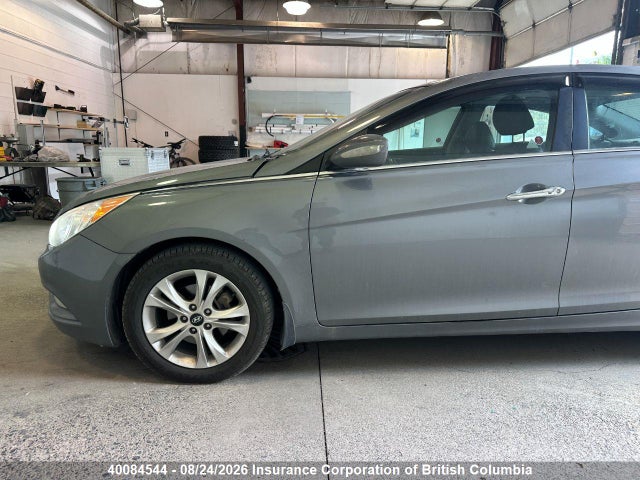 40084544 :رقم المزاد ، 5NPEC4AC4DH506503 vin ، 2013 Hyundai Sonata Limited W/navi مزاد بيع